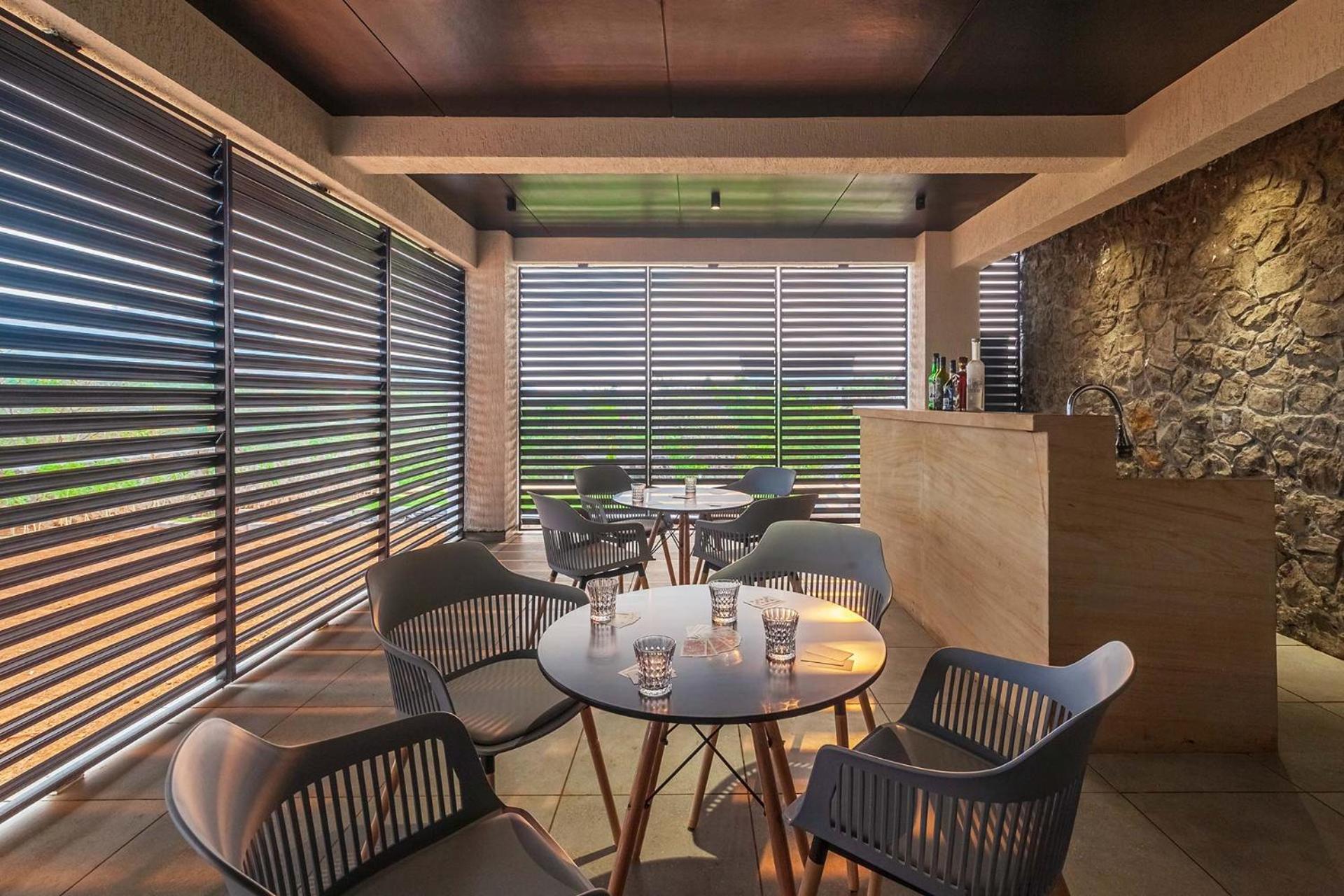 Stayvista'S Villa 107 At Canary Farms - Pure Veg With Huge Lawn, Pool And Home Theatre 罗纳瓦拉 外观 照片